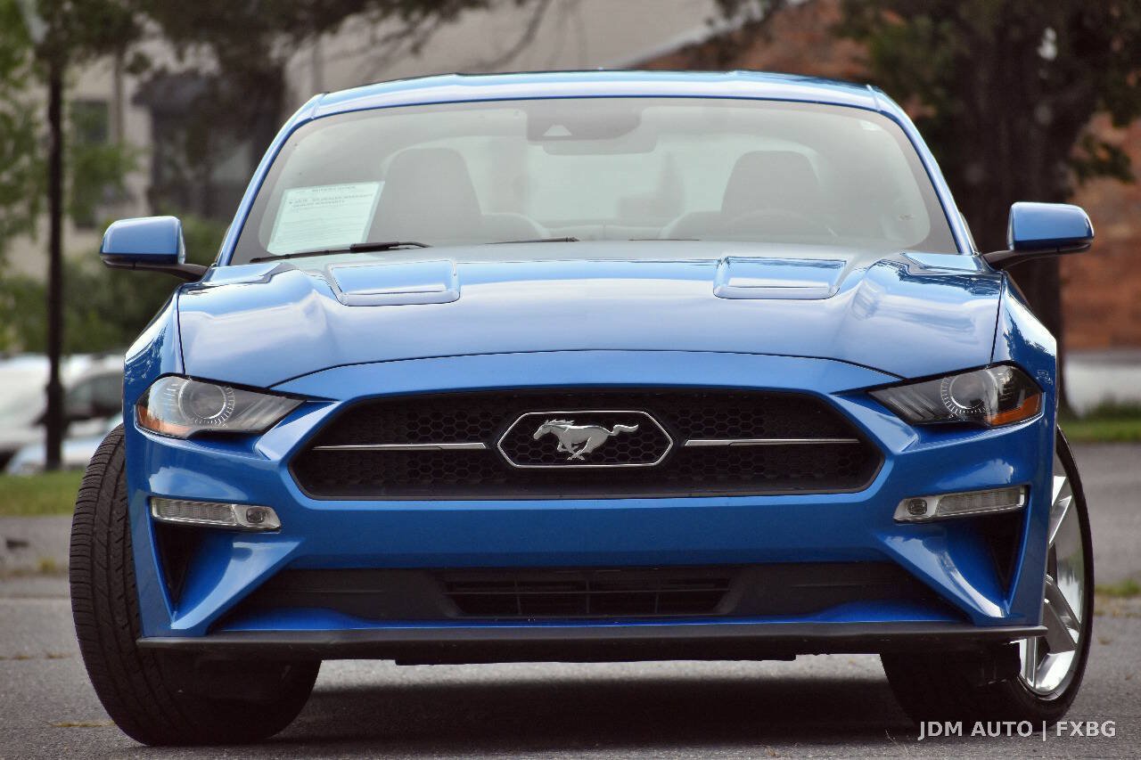 Used 2020 Ford Mustang Premium w/ Equipment Group 201A RWD image 3