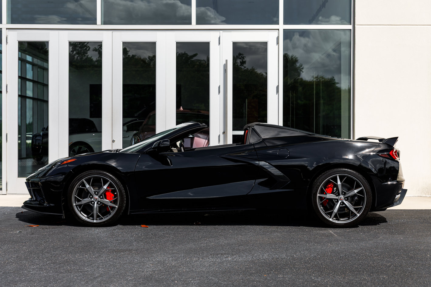 Used 2022 Chevrolet Corvette Stingray Premium Conv w/ Z51 Performance Package RWD image 9