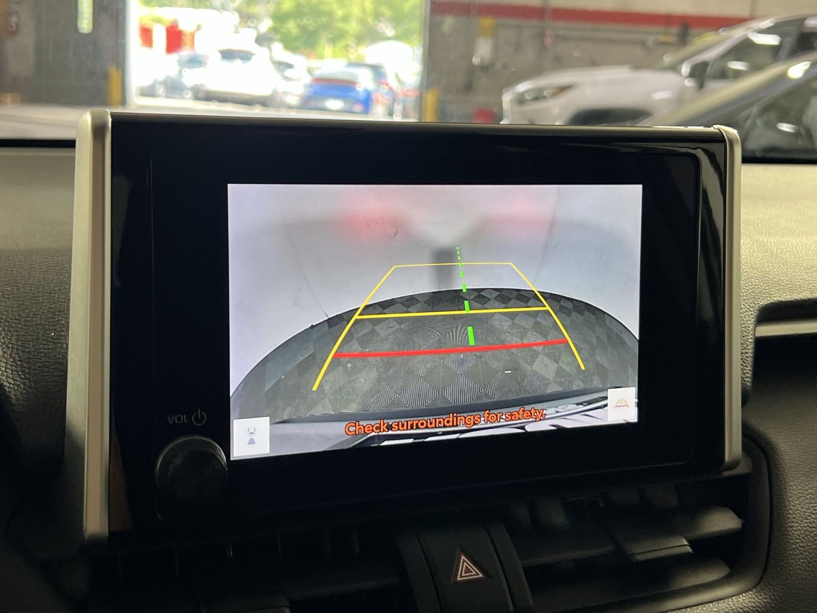 Used 2025 Toyota RAV4 XLE AWD/4WD image 19