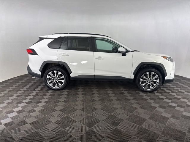 Used 2019 Toyota RAV4 XLE Premium w/ All Weather Liner Package image 6