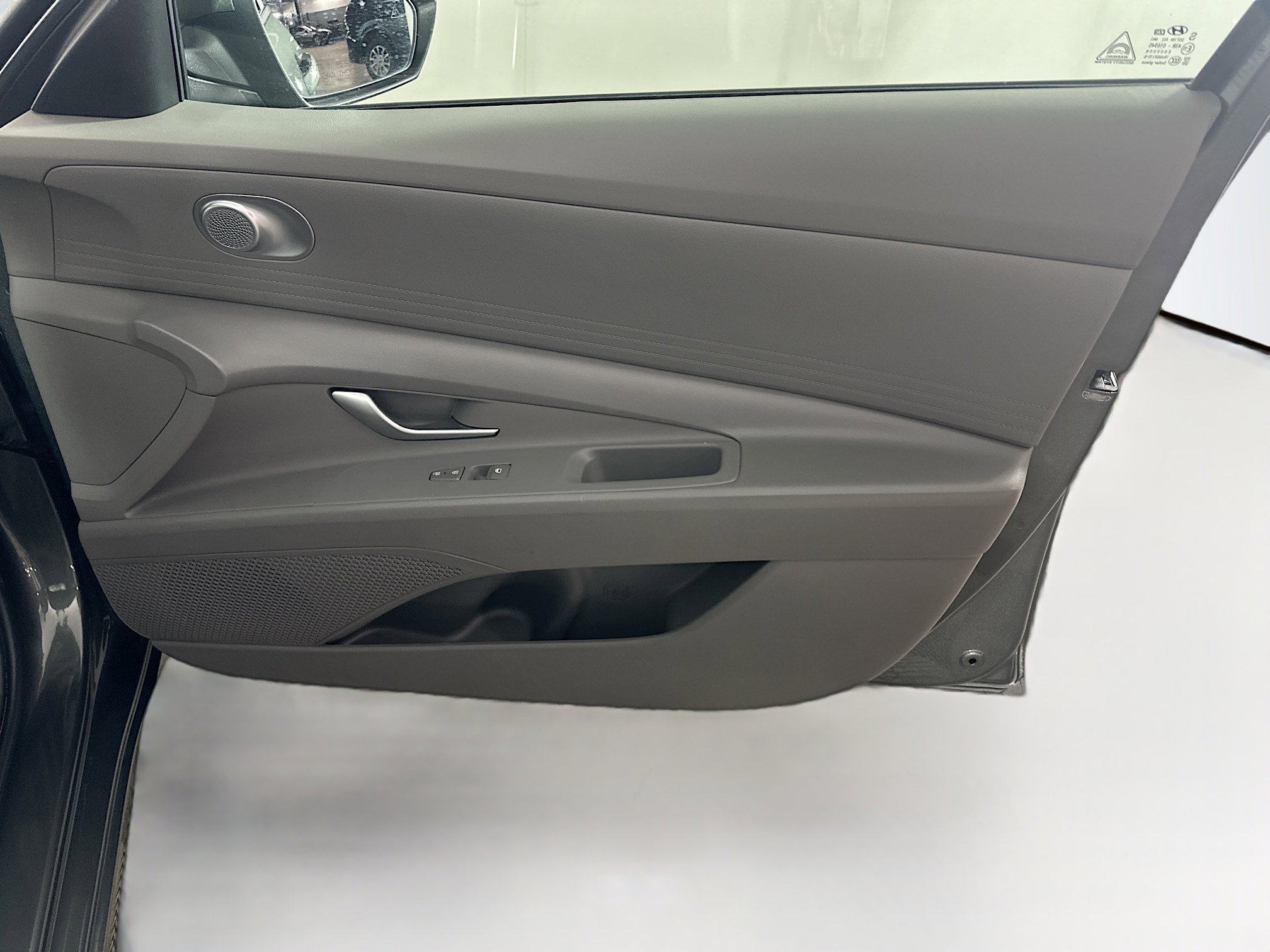 Used 2024 Hyundai Elantra SEL image 32