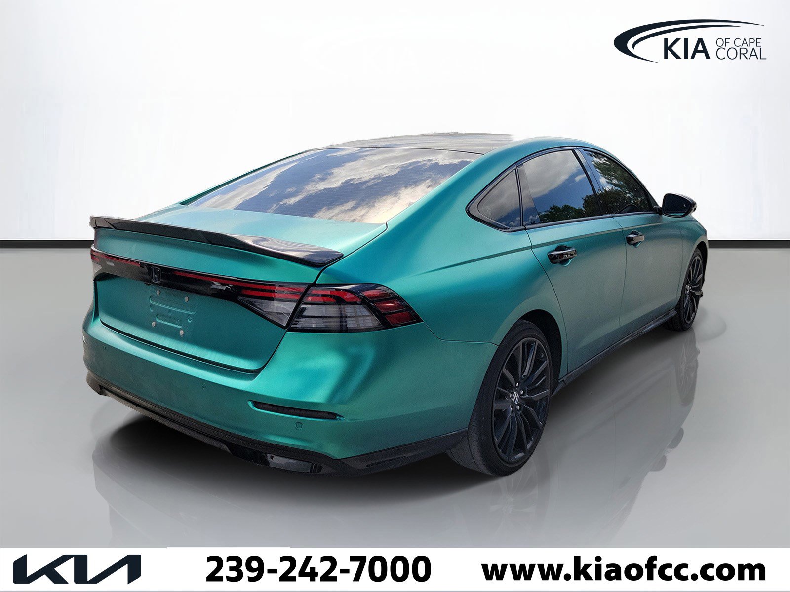 Used 2024 Honda Accord Touring image 4