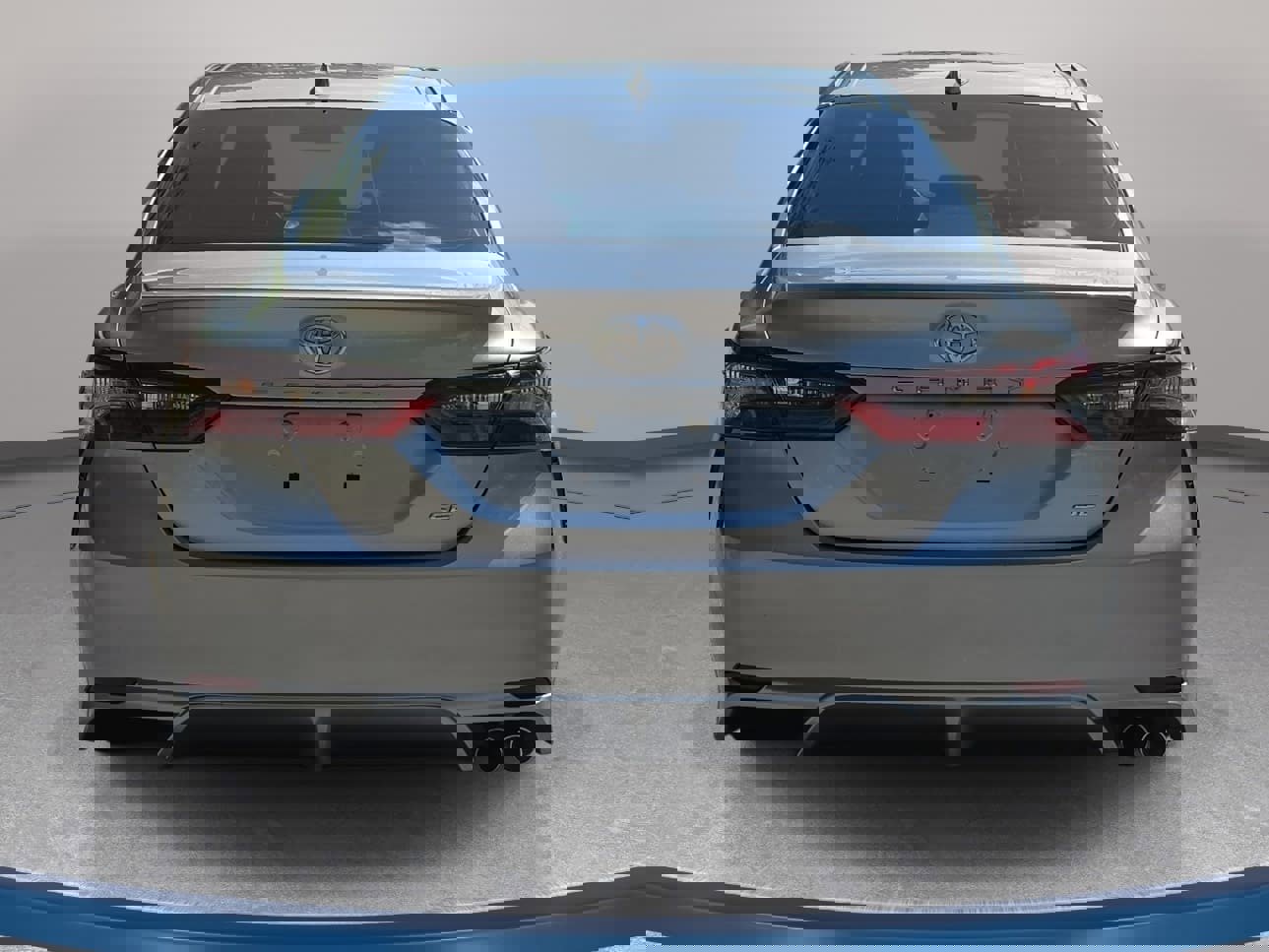 Used 2024 Toyota Camry SE image 6