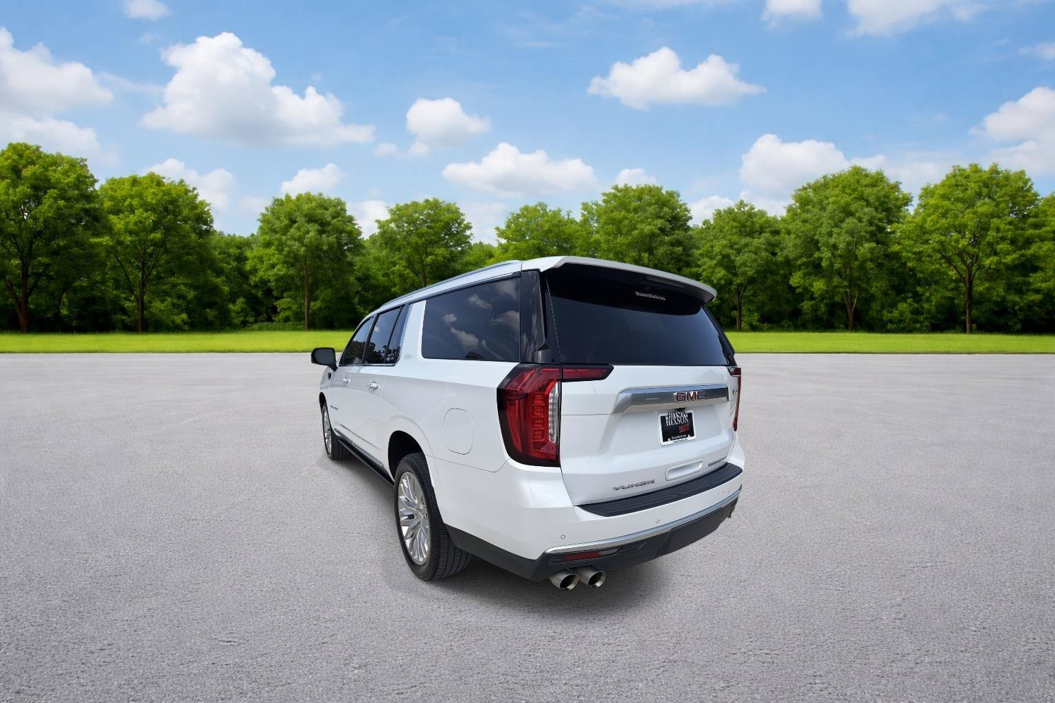 Used 2023 GMC Yukon XL Denali RWD image 5