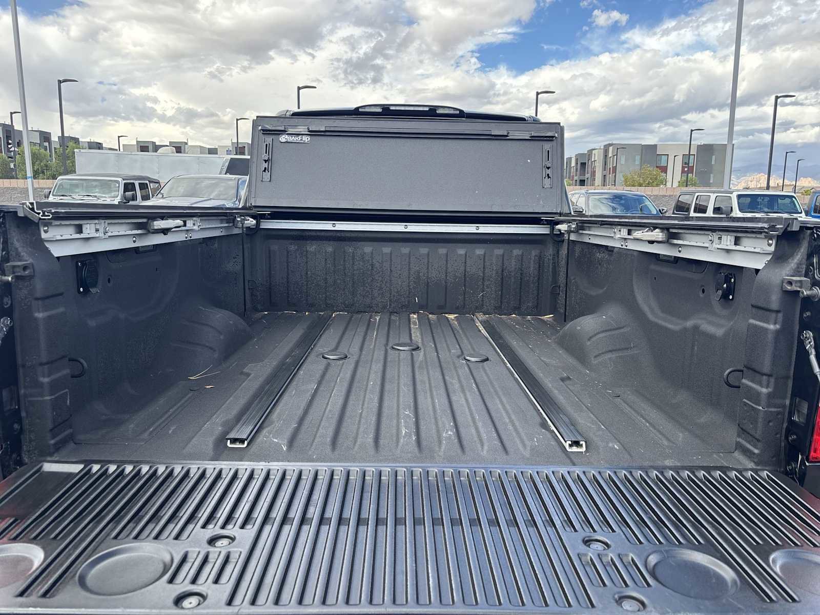 Used 2019 Nissan Titan SL w/ Midnight Edition image 22