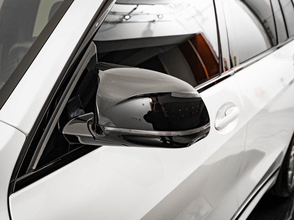 Used 2023 BMW X7 M60i w/ Executive Package AWD/4WD image 15