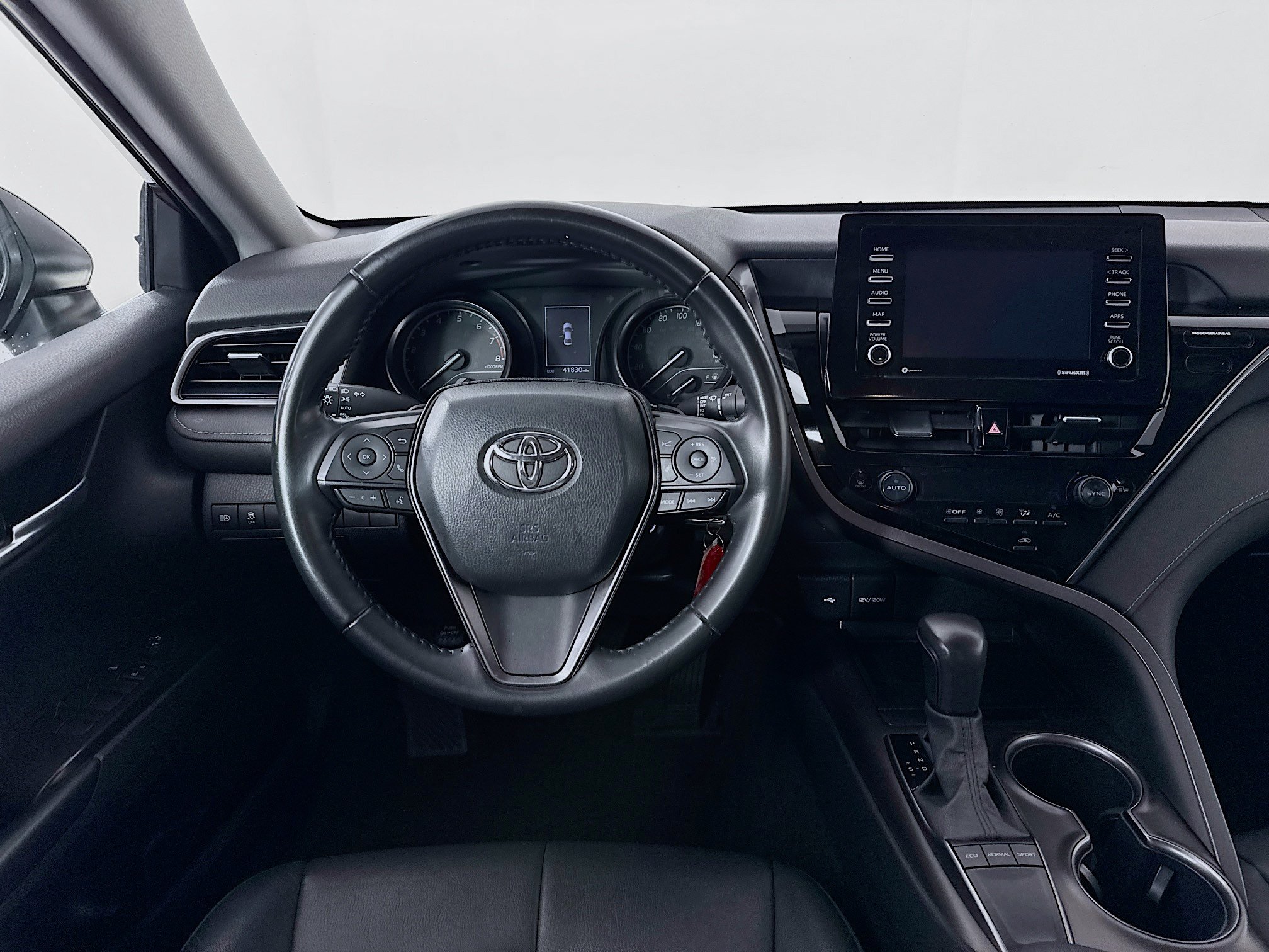 Used 2023 Toyota Camry SE FWD image 21