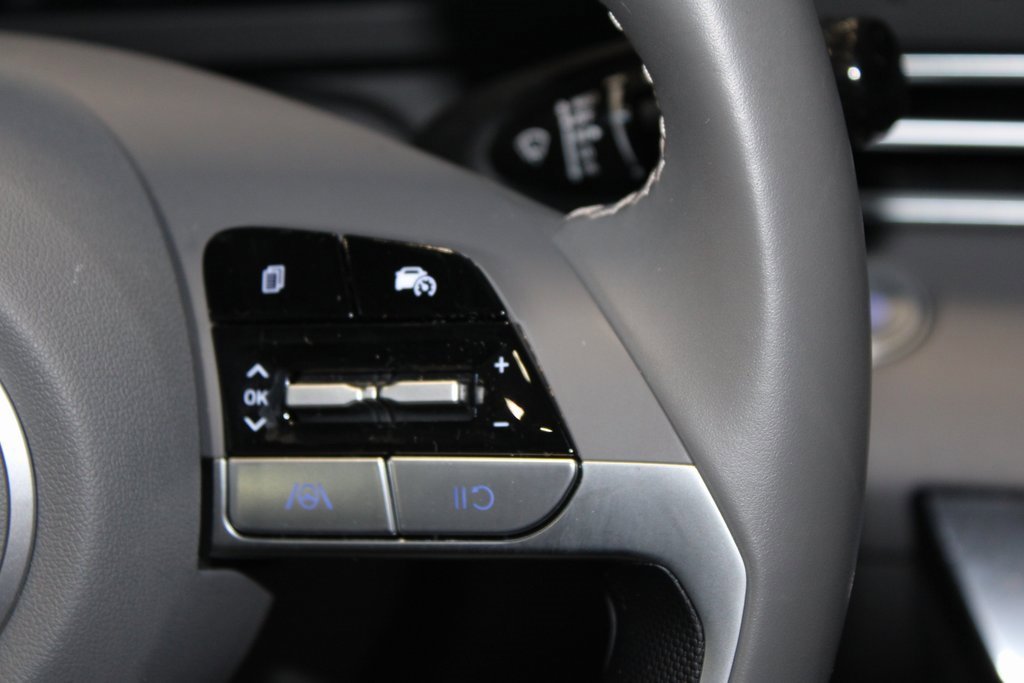 Used 2025 Hyundai Elantra Sport image 21