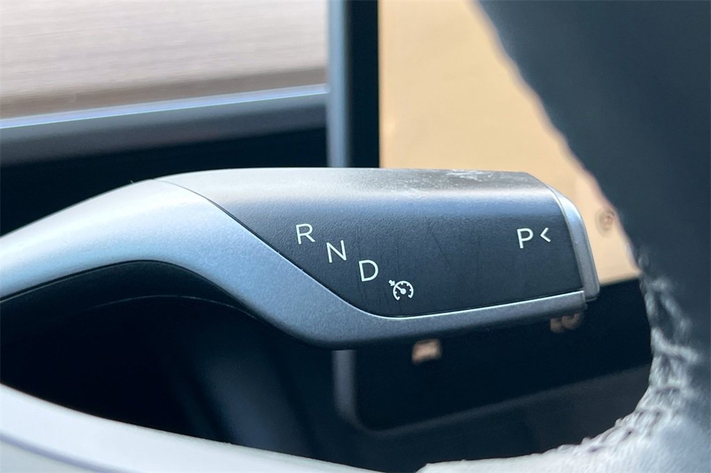 Used 2024 Tesla Model Y Long Range image 23