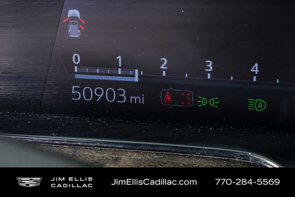 Used 2024 Cadillac Escalade Premium Luxury image 12