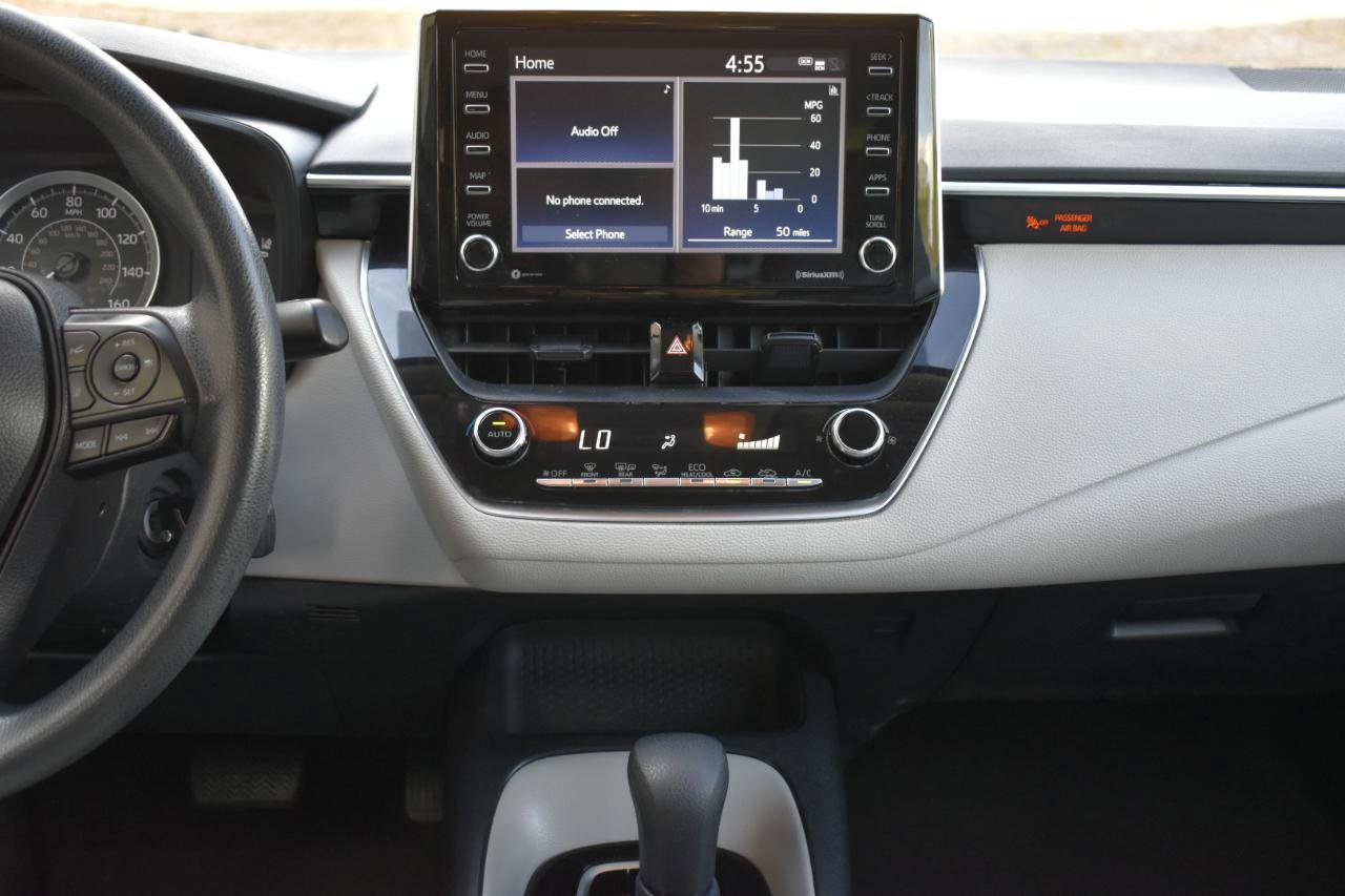 Used 2021 Toyota Corolla LE image 19