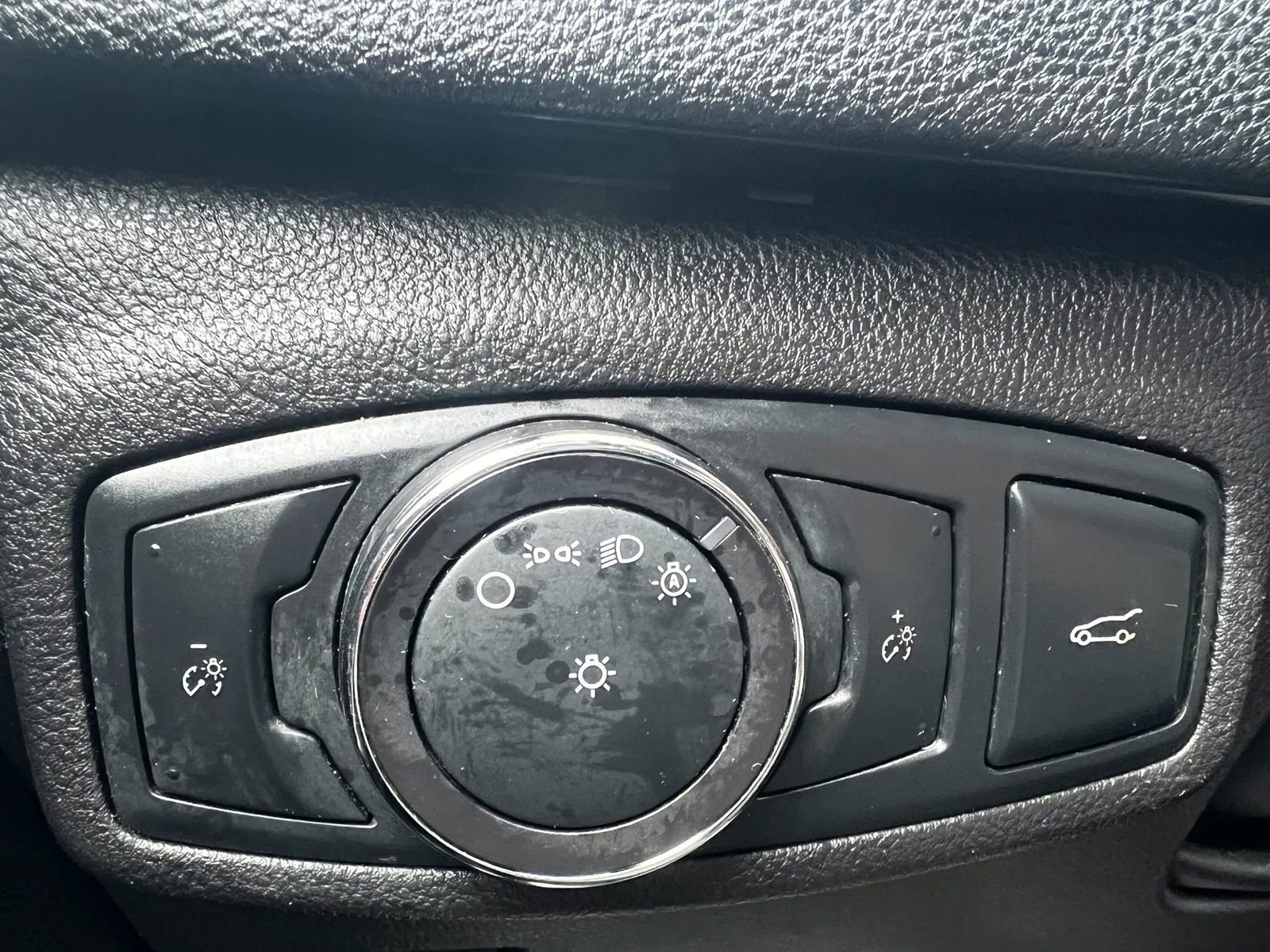 Used 2015 Lincoln MKC AWD w/ Equipment Group 102A Reserve image 26