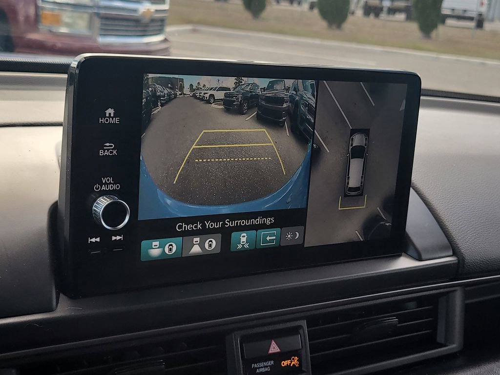 Used 2025 Honda Pilot TrailSport image 24