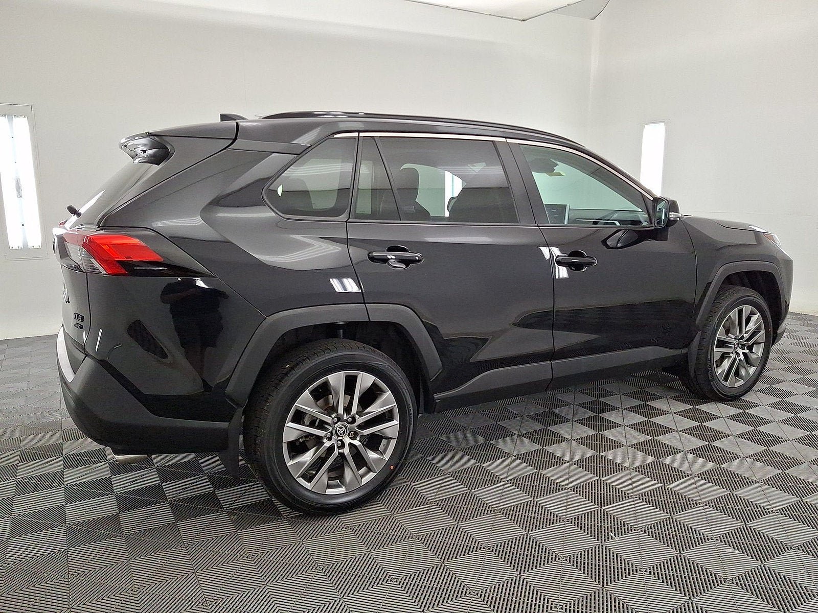 Certified 2023 Toyota RAV4 XLE Premium AWD/4WD image 18