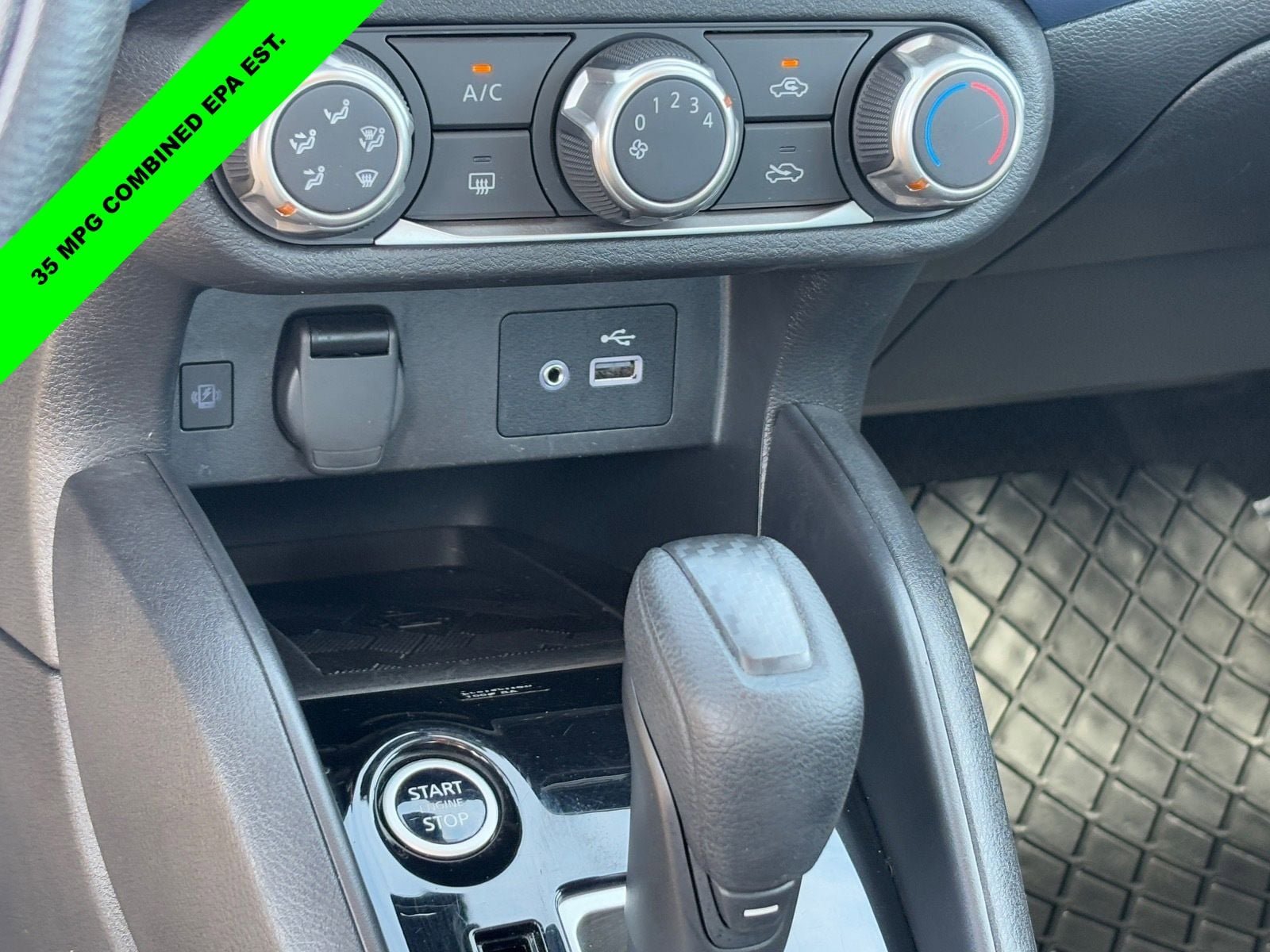 Used 2025 Nissan Versa SV image 24