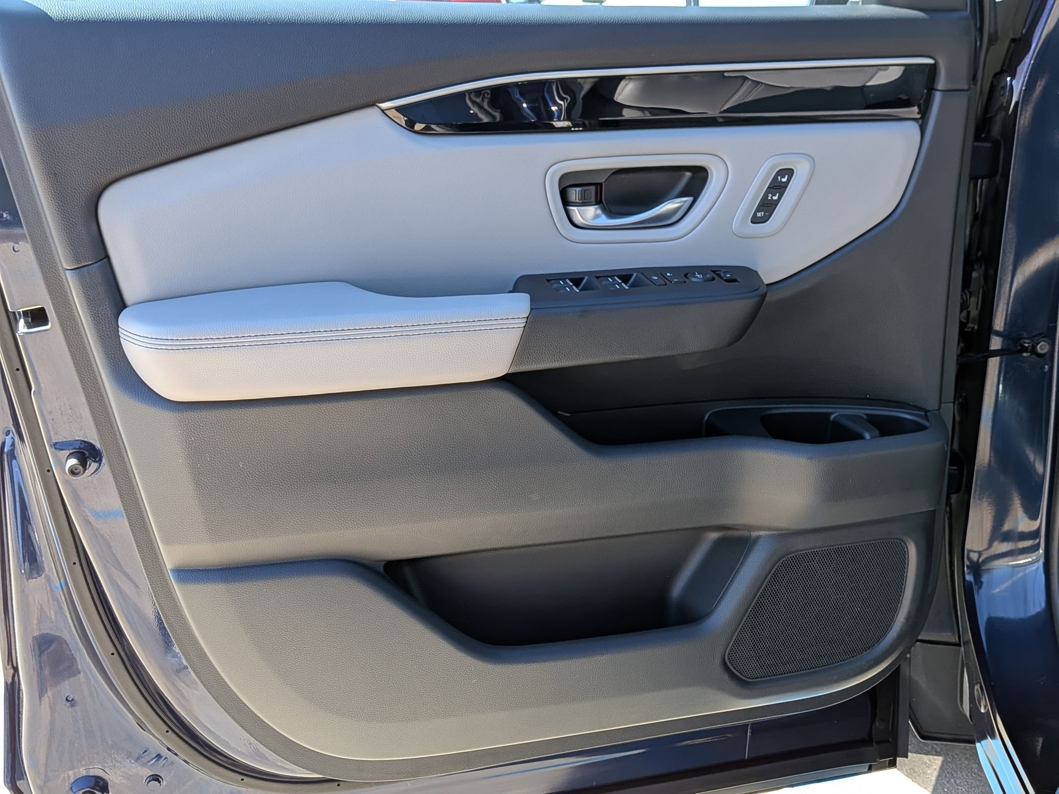 Certified 2025 Honda Pilot Touring image 12
