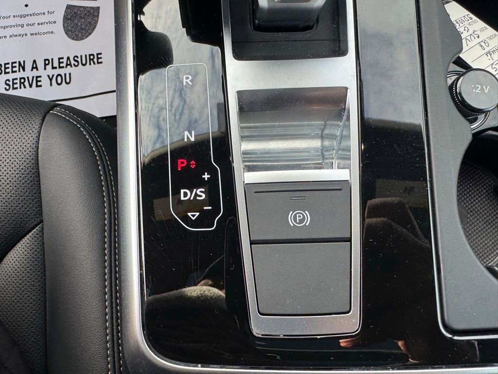 Used 2025 Audi Q8 Premium Plus image 30