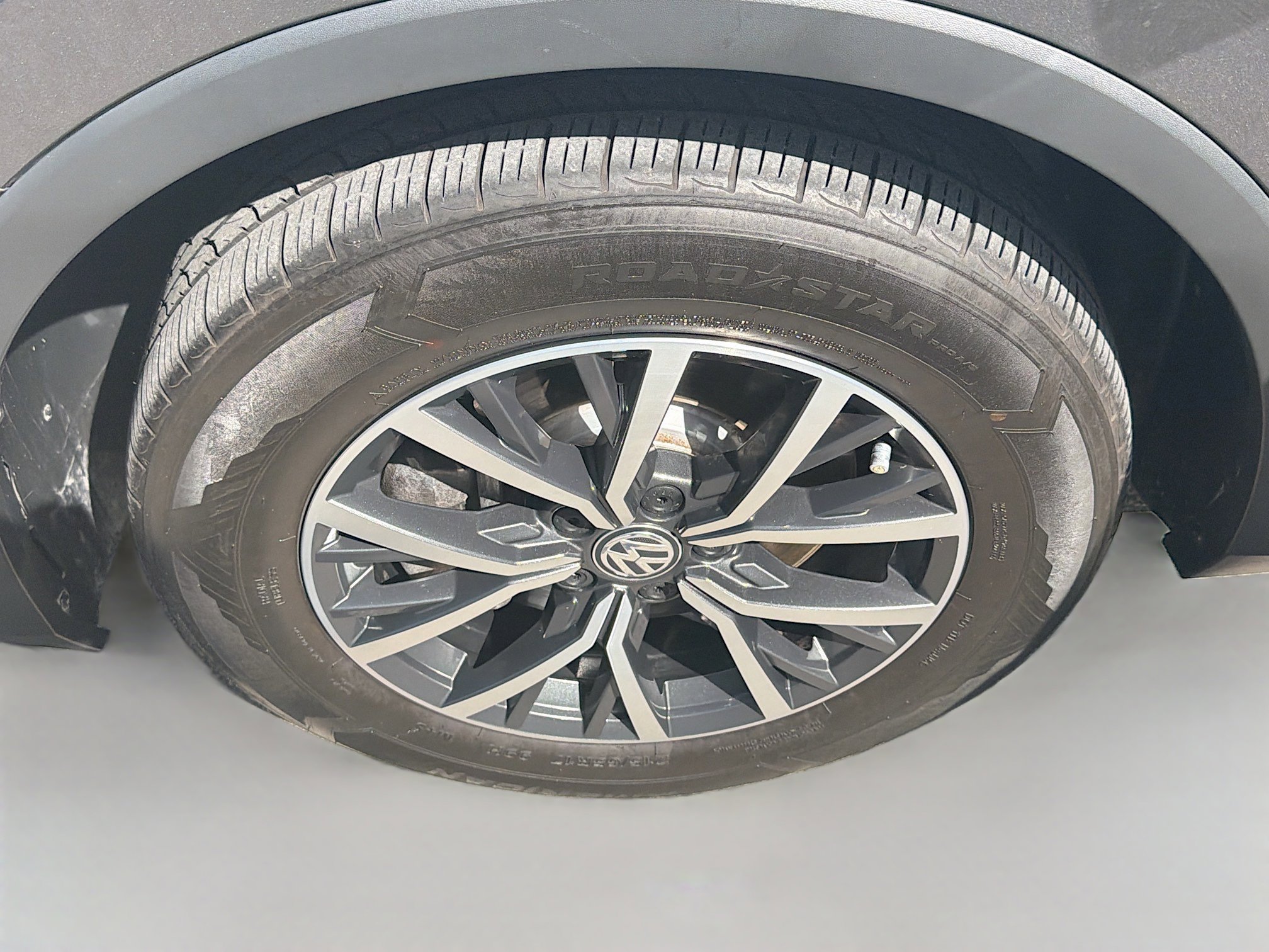 Used 2021 Volkswagen Tiguan S image 36