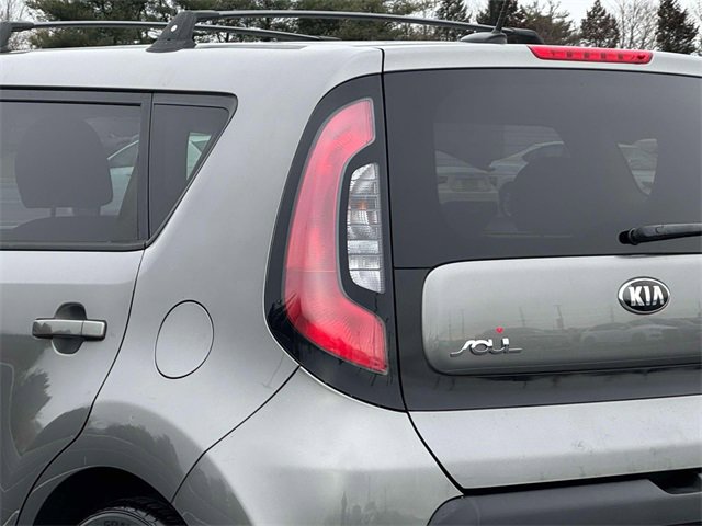 Used 2015 Kia Soul + image 9