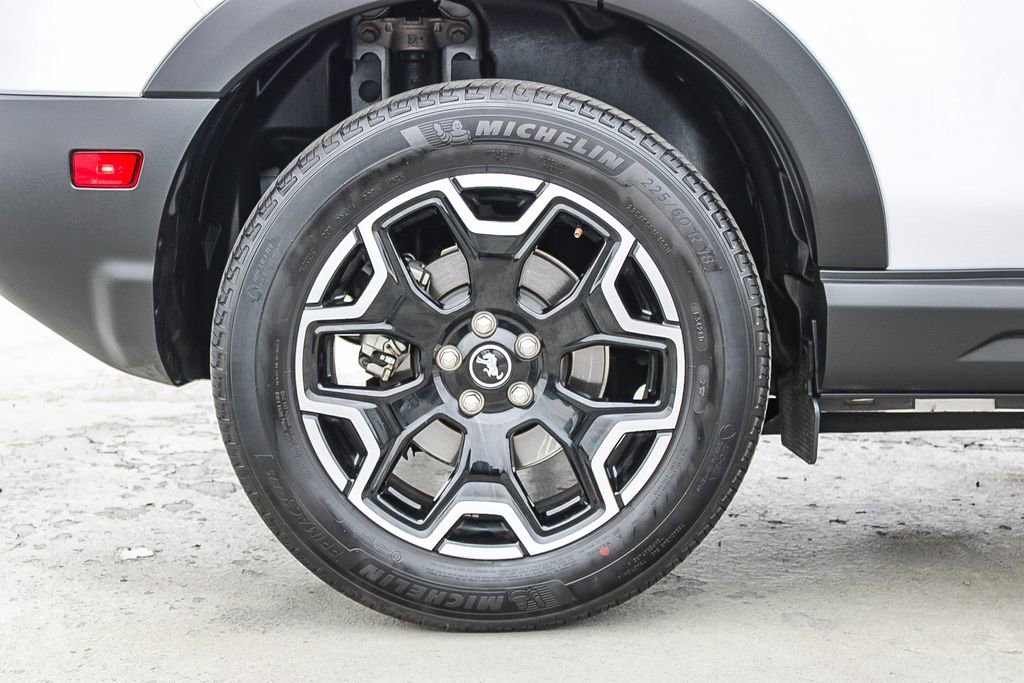 Used 2025 Ford Bronco Sport Outer Banks AWD/4WD image 11