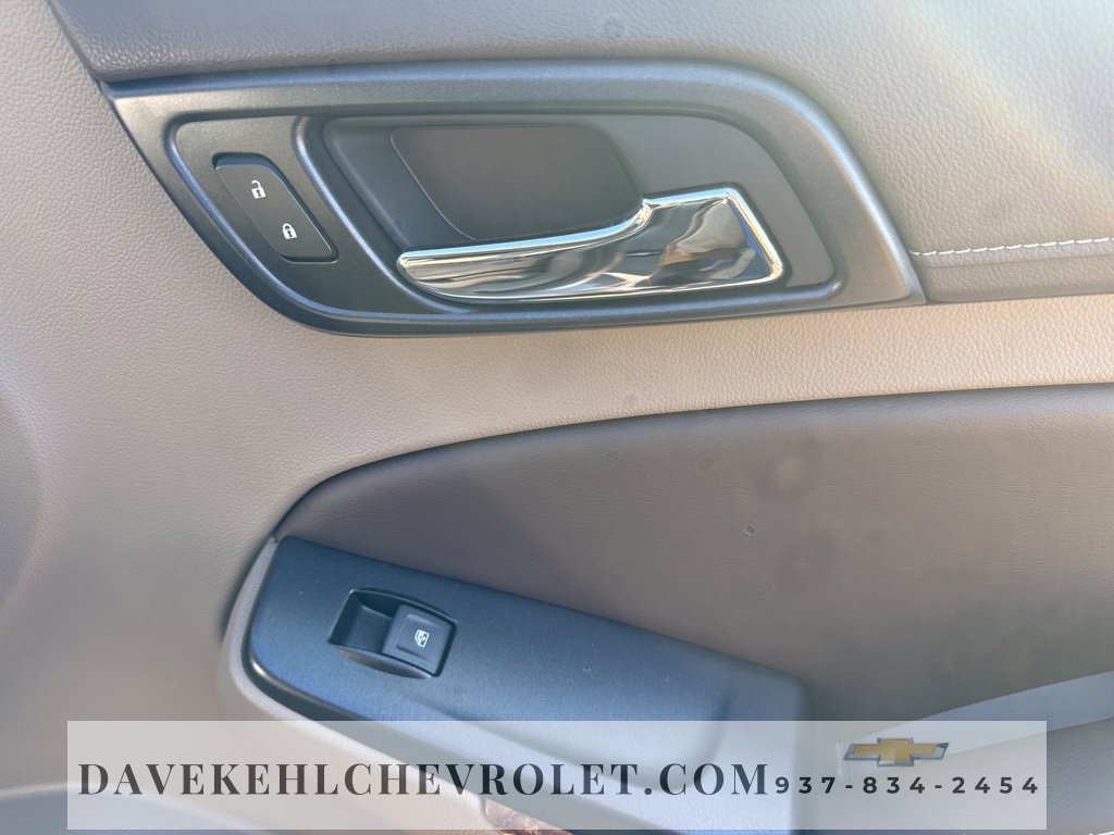 Used 2017 Chevrolet Suburban Premier image 32