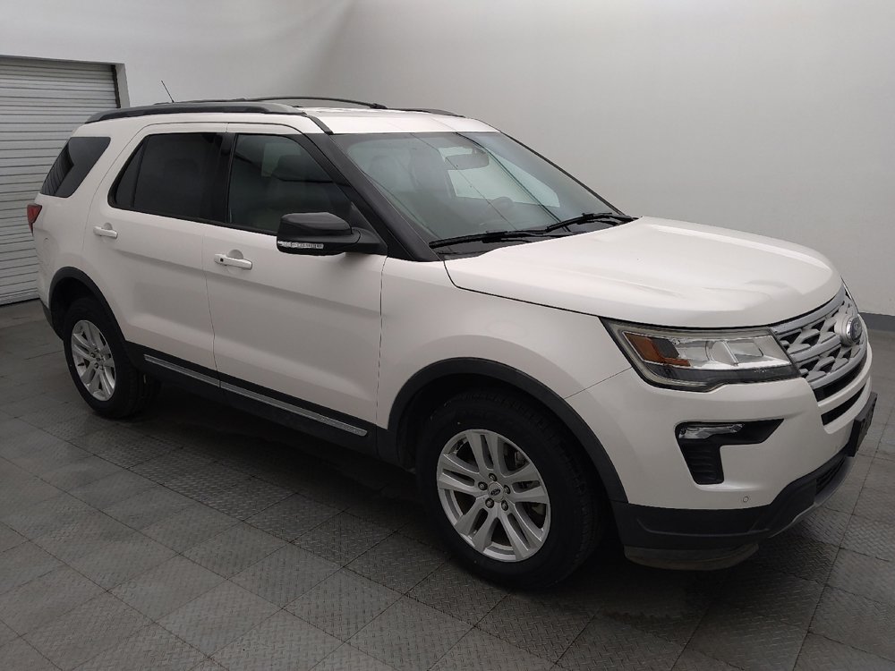 Used 2019 Ford Explorer XLT w/ Equipment Group 202A AWD/4WD image 11