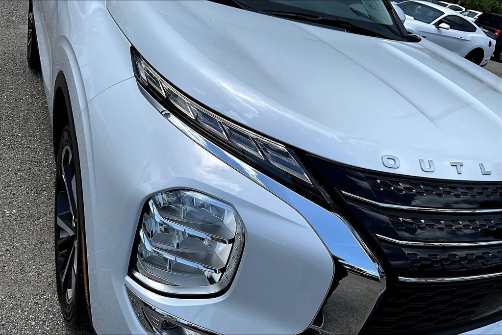 Used 2024 Mitsubishi Outlander SE FWD image 31