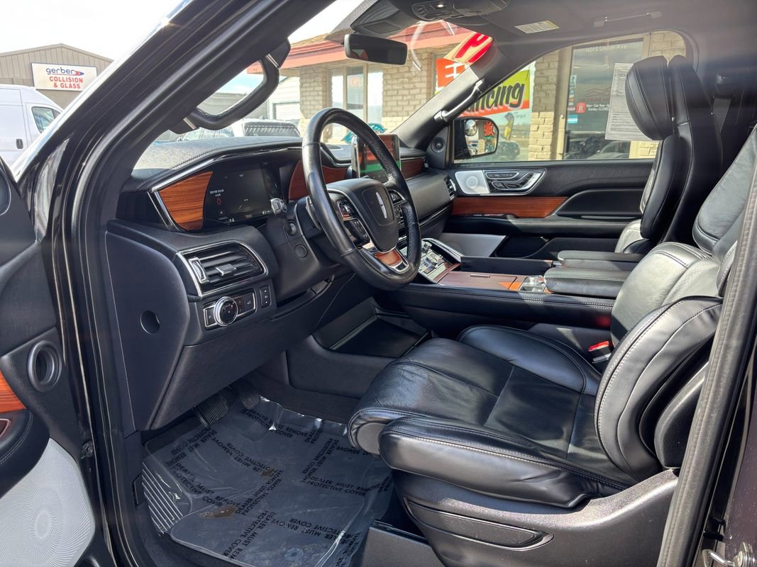 Used 2019 Lincoln Navigator Reserve image 7