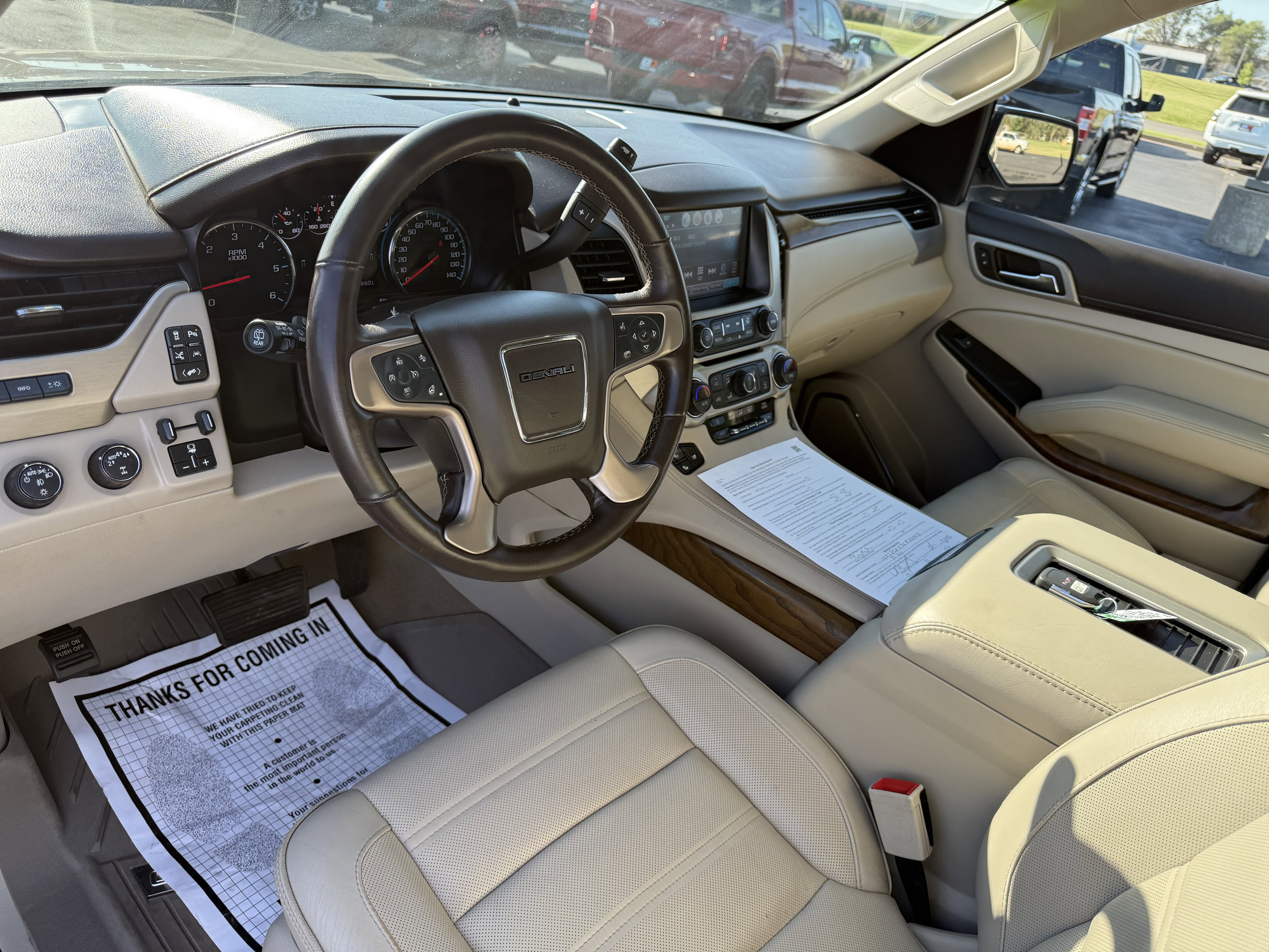 Used 2020 GMC Yukon Denali w/ Denali Premium Package image 6