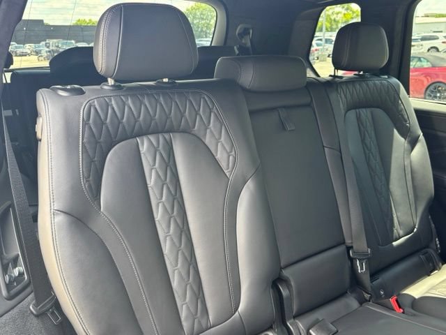 Used 2022 BMW X7 M50i w/ Cold Weather Package AWD/4WD image 31