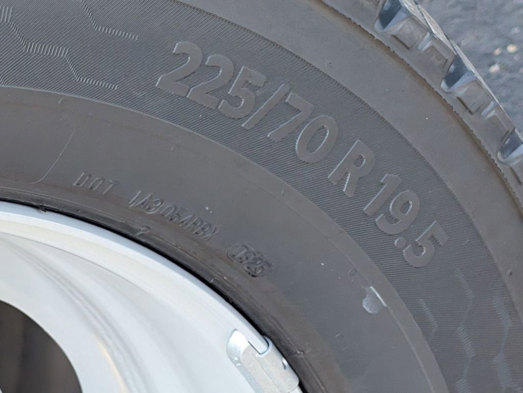 New 2025 Ford F550 4x4 Crew Cab Super Duty image 17