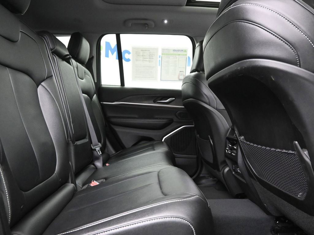 Used 2022 Jeep Grand Cherokee Limited 4xe image 8