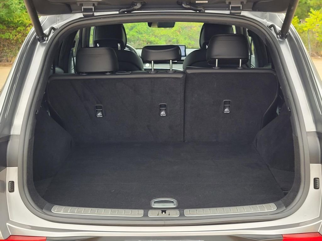 Used 2022 Genesis GV70 3.5T Sport w/ Sport Prestige Package image 9