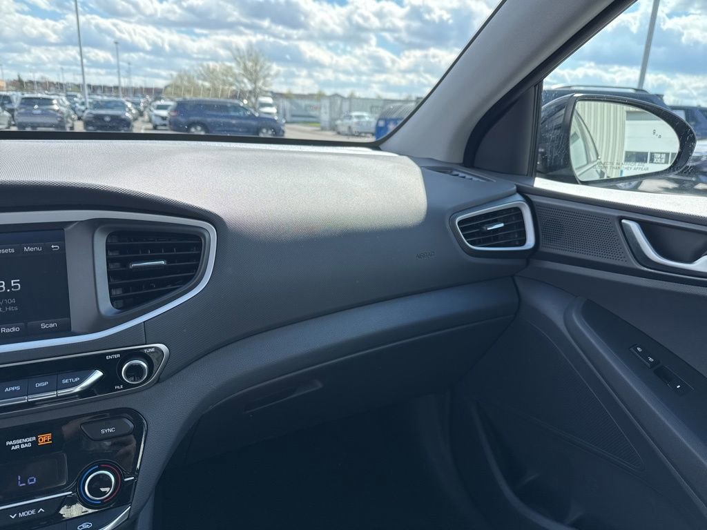 Used 2018 Hyundai Ioniq SEL image 25