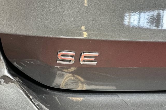 Certified 2023 Volkswagen Taos SE w/ Black Wheel Package image 36