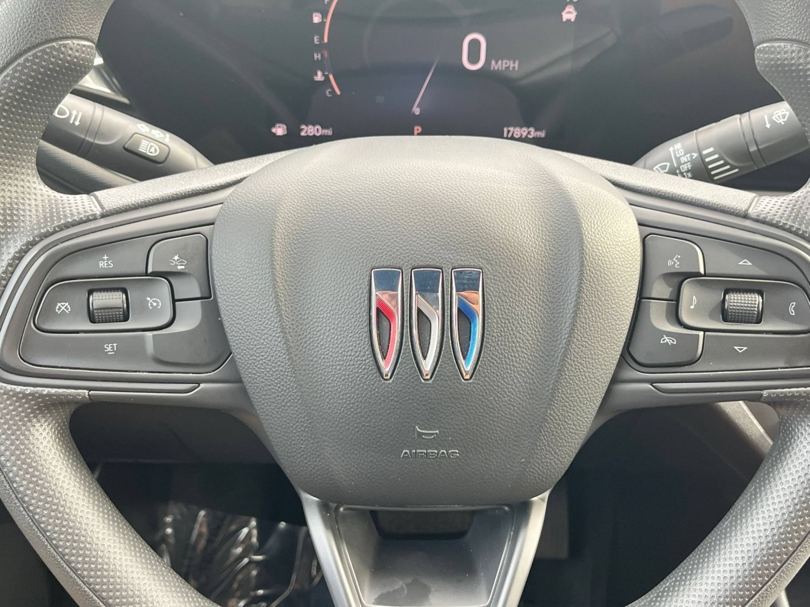 Used 2025 Buick Envista Sport Touring FWD image 27