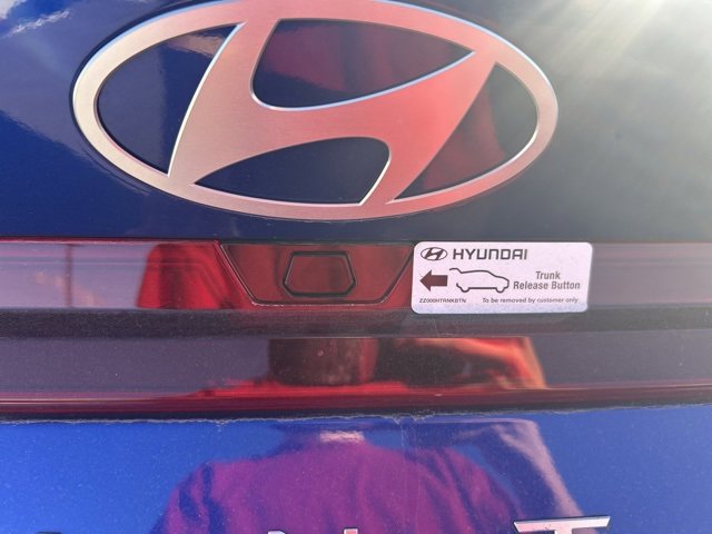 Used 2025 Hyundai Elantra Sport image 25