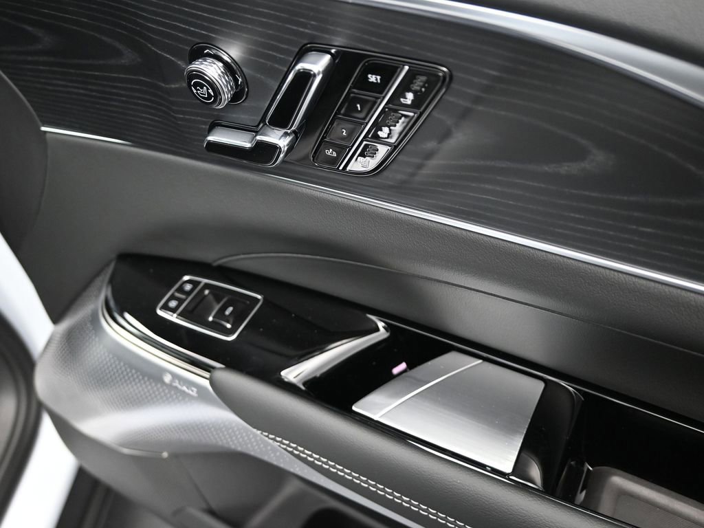 New 2026 Cadillac Lyriq Premium Sport image 33