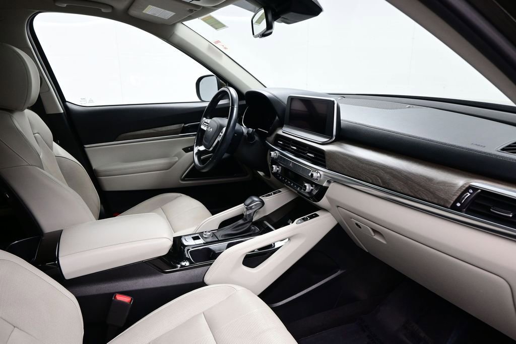 Used 2022 Kia Telluride EX w/ EX Premium Package FWD image 11