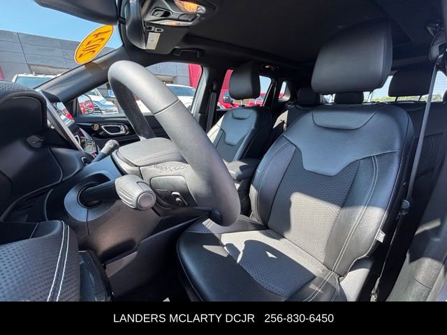 Used 2024 Jeep Compass Latitude w/ Sun and Sound Group AWD/4WD image 23