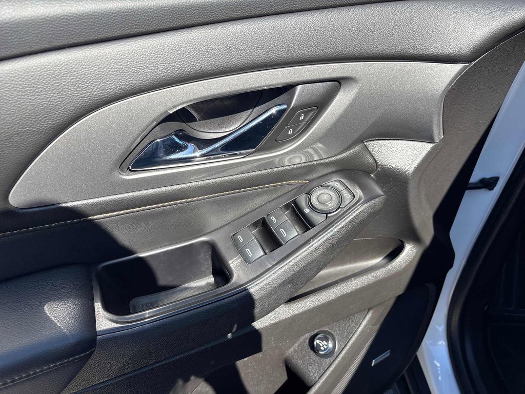 Used 2018 Chevrolet Traverse LT image 10