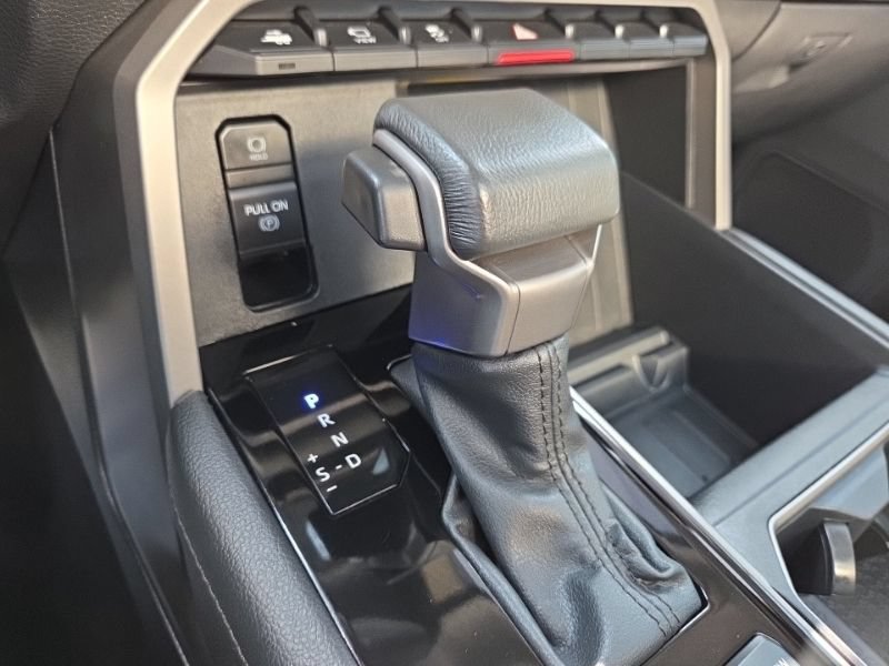 Used 2024 Toyota Tundra Limited AWD/4WD image 38