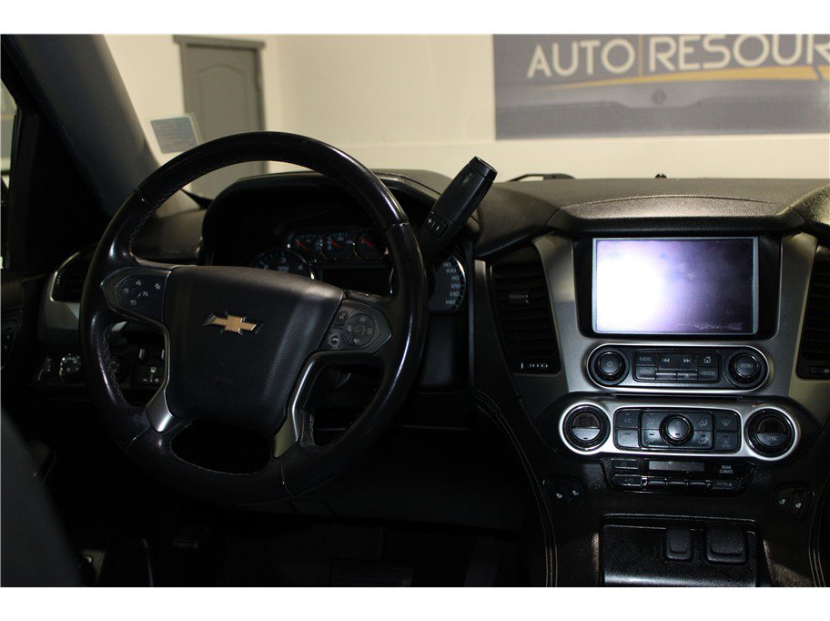 Used 2016 Chevrolet Suburban LT image 15