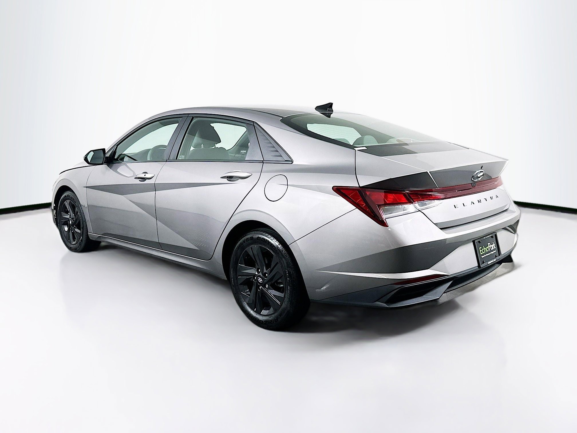 Used 2021 Hyundai Elantra SEL image 5