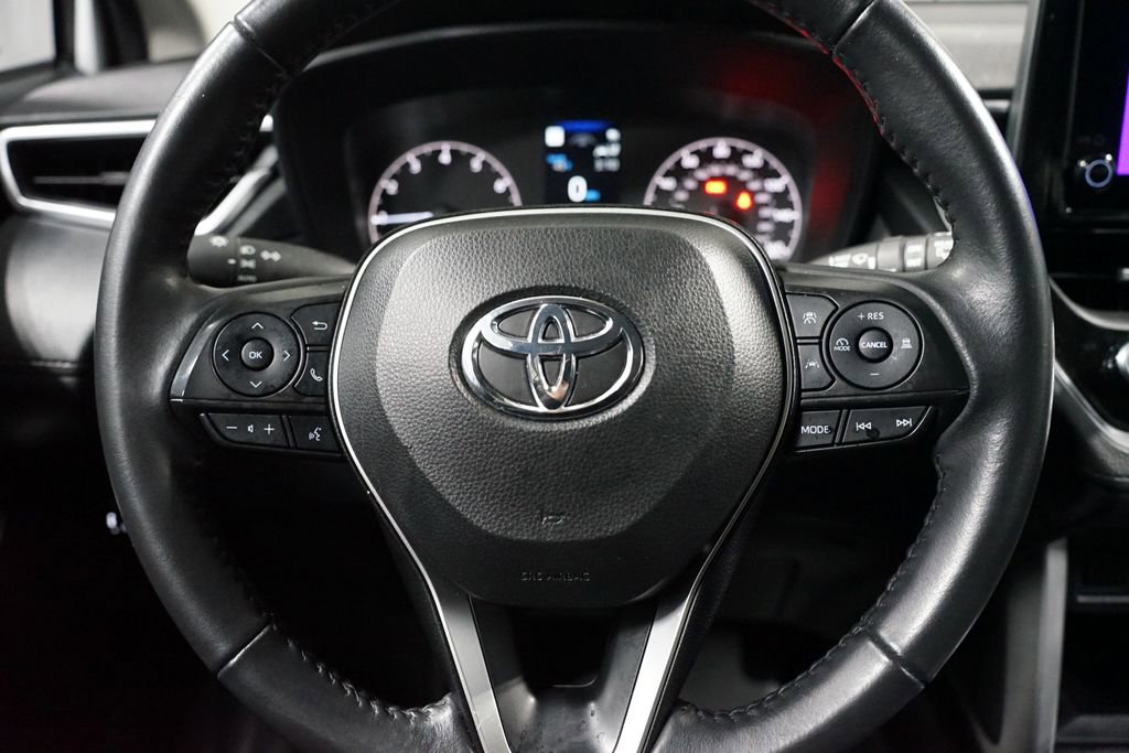Certified 2024 Toyota Corolla Cross LE image 12