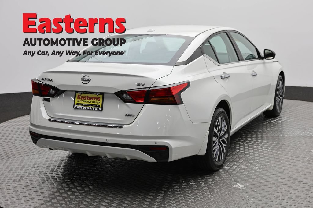 Used 2023 Nissan Altima 2.5 SV AWD/4WD image 5