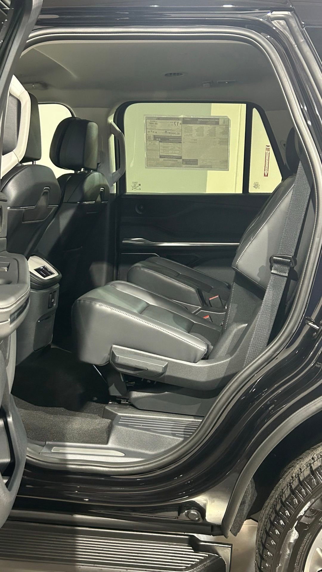 New 2026 Lincoln Navigator Premiere AWD/4WD image 51