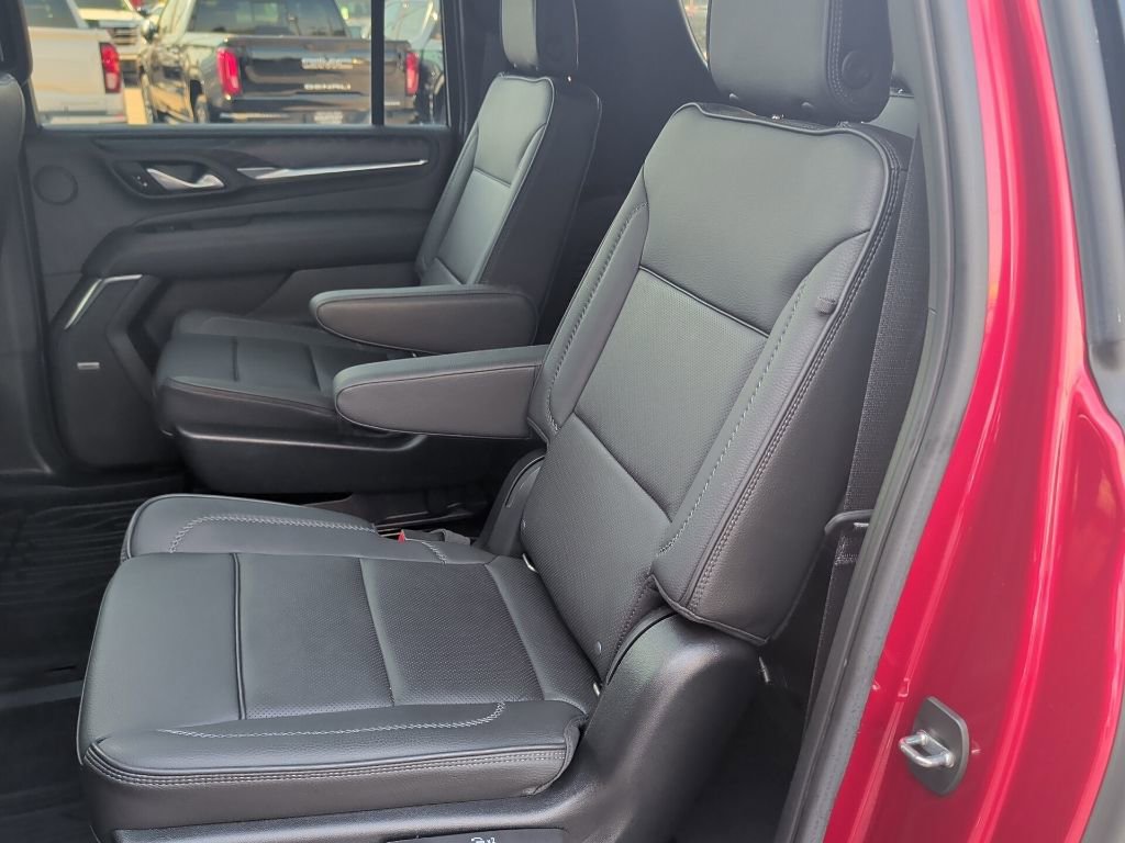 Used 2022 GMC Yukon XL Denali image 16