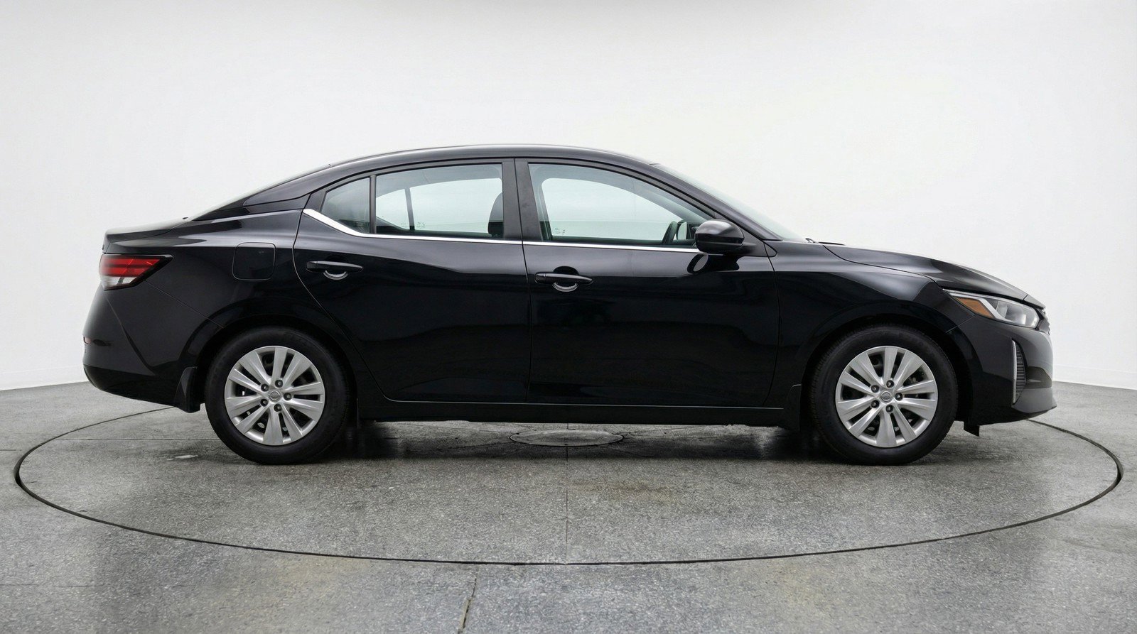 Used 2025 Nissan Sentra S FWD image 11