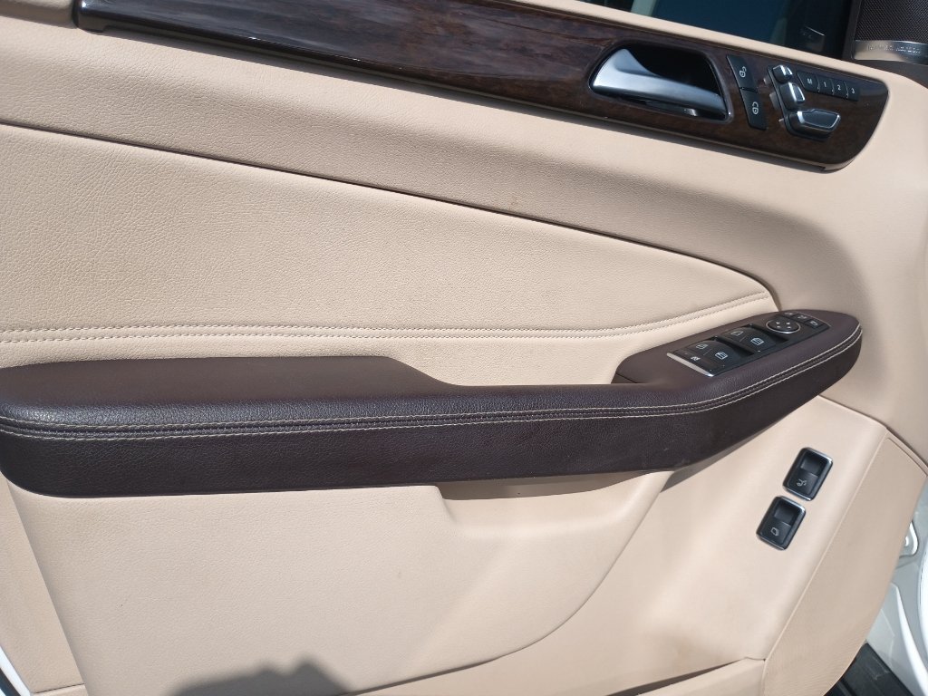 Used 2018 Mercedes-Benz GLS 450 4MATIC image 15
